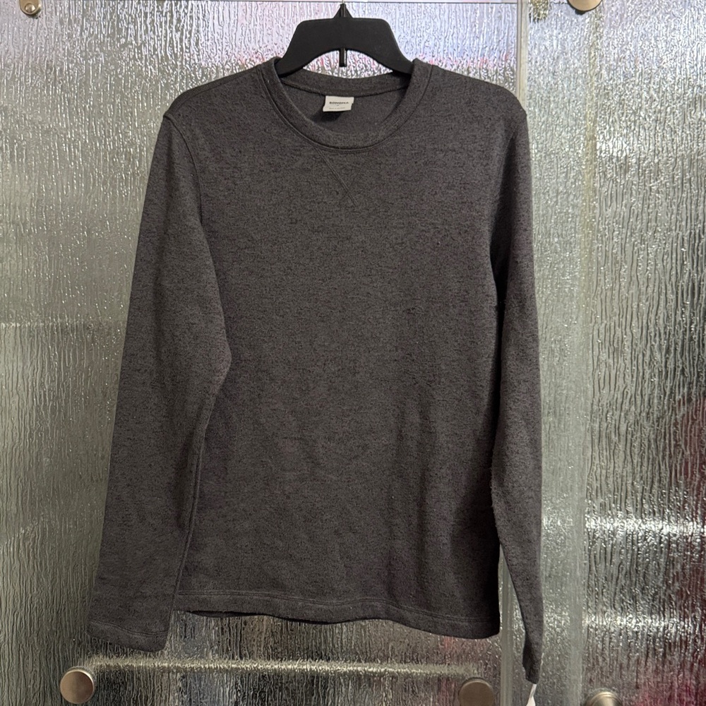 Men’s long sleeve pullover